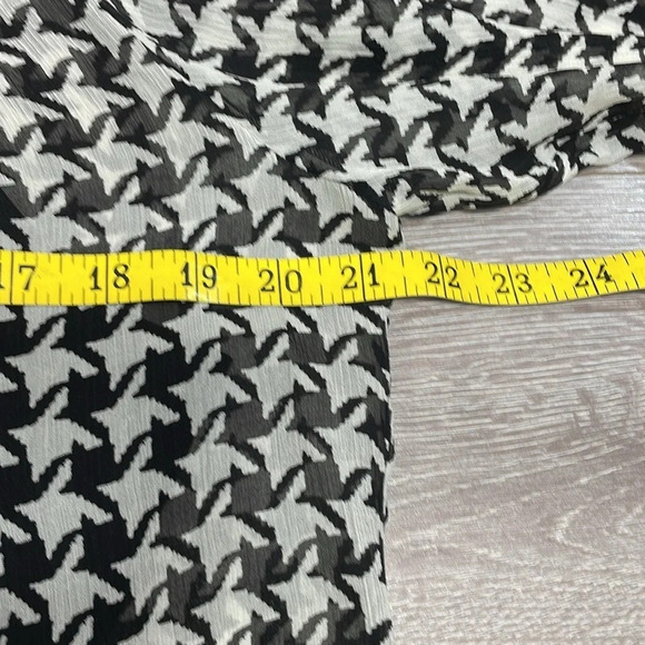 NWT Talbots 100% Silk Houndstooth Blouse with Black Camisole S - Picture 7 of 15